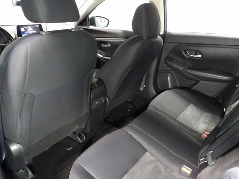 Used 2023 Nissan Sentra SR w/ Trunk Package FWD image 12