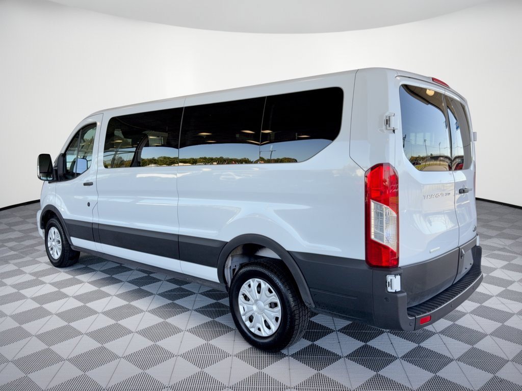 Used 2025 Ford Transit 350 XLT RWD image 3