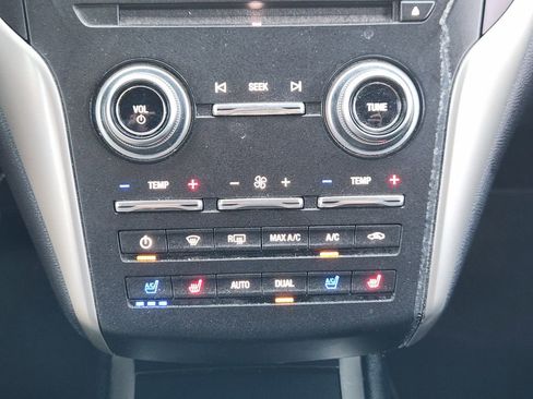 Used 2018 Lincoln MKC Reserve image 19