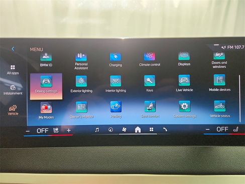 Used 2024 BMW iX xDrive50 image 20