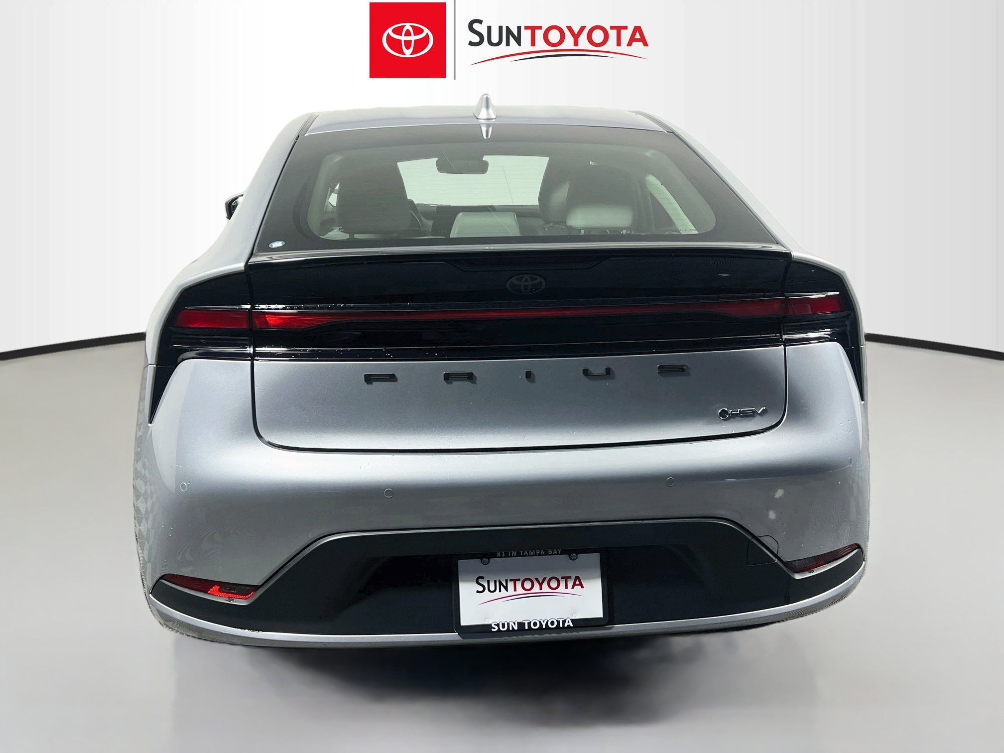 Used 2024 Toyota Prius LE FWD image 5