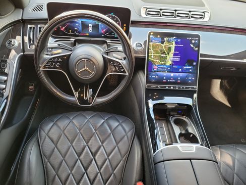 Used 2023 Mercedes-Benz S 580 4MATIC Sedan image 10