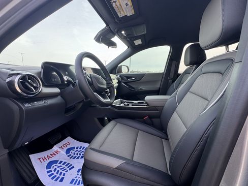 New 2026 Chevrolet Equinox LT w/ Convenience Package II image 11