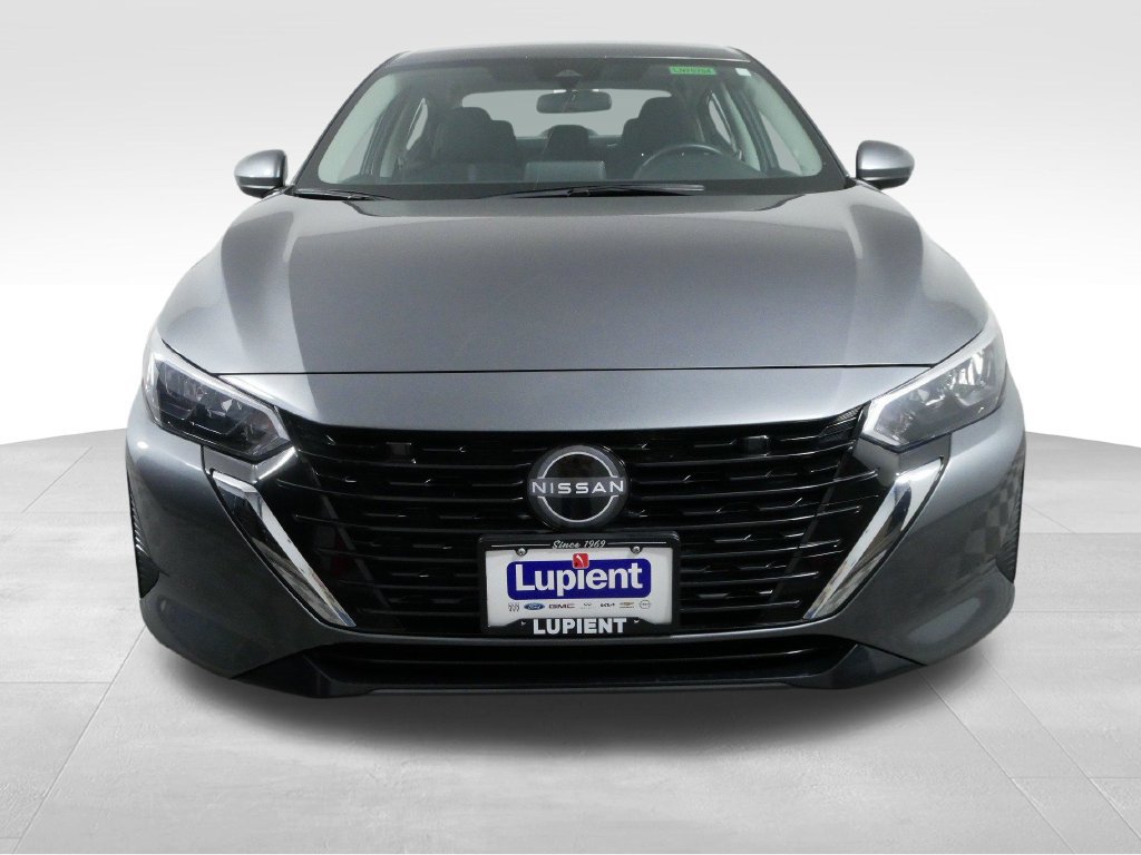 Used 2025 Nissan Sentra SV w/ All-Weather Package FWD image 3