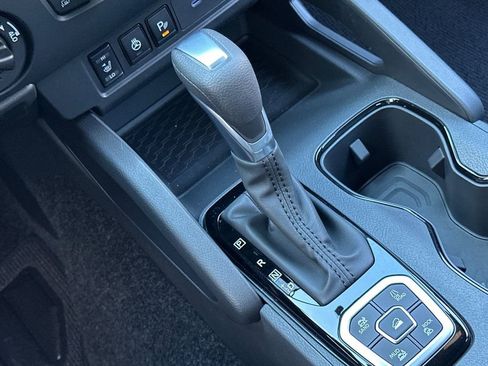 New 2026 Nissan Frontier SV image 18