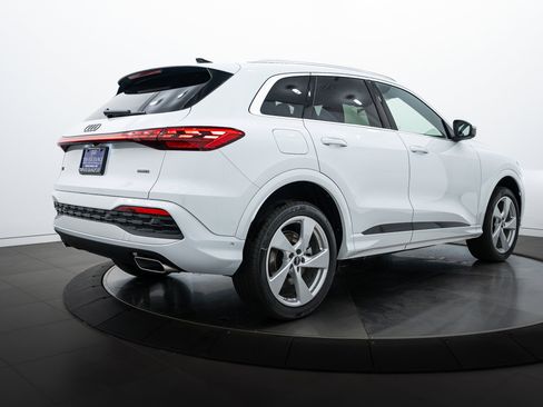 New 2025 Audi Q5 Premium Plus image 4