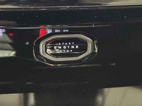 New 2026 Jeep Grand Cherokee Limited w/ Luxury Tech Group II image 23