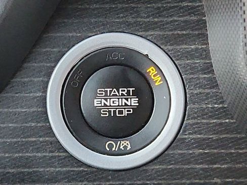 Used 2022 RAM 1500 Limited image 19