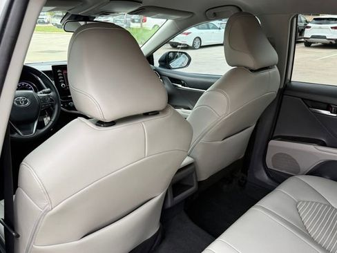 Used 2022 Toyota Camry SE FWD image 25