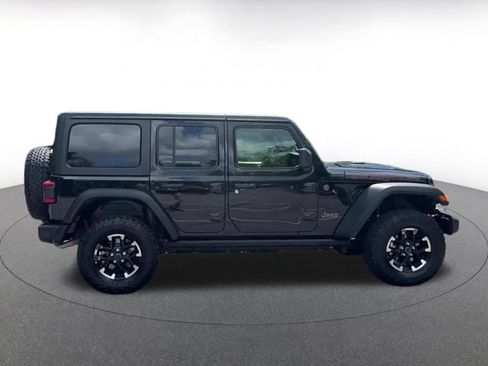 Used 2025 Jeep Wrangler Unlimited Rubicon AWD/4WD image 15