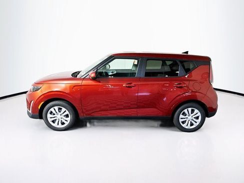 Certified 2024 Kia Soul LX FWD image 8