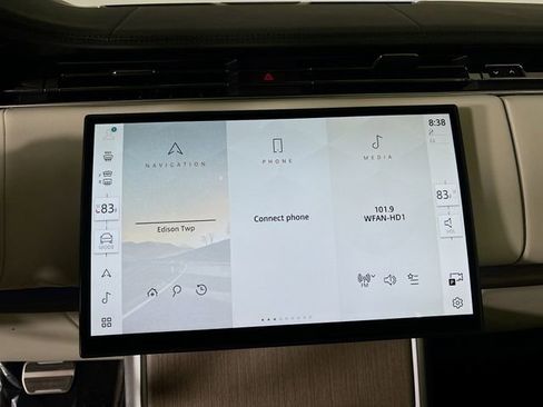 New 2026 Land Rover Range Rover SE image 16