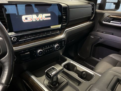 Used 2022 GMC Sierra 1500 Elevation image 14