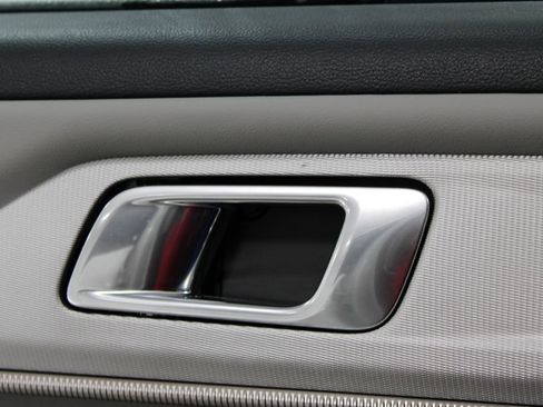 Used 2025 Ford Explorer Active w/ Active Comfort Package image 43