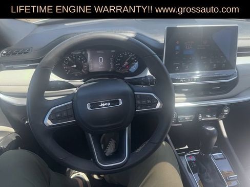 Certified 2025 Jeep Compass Limited AWD/4WD image 3