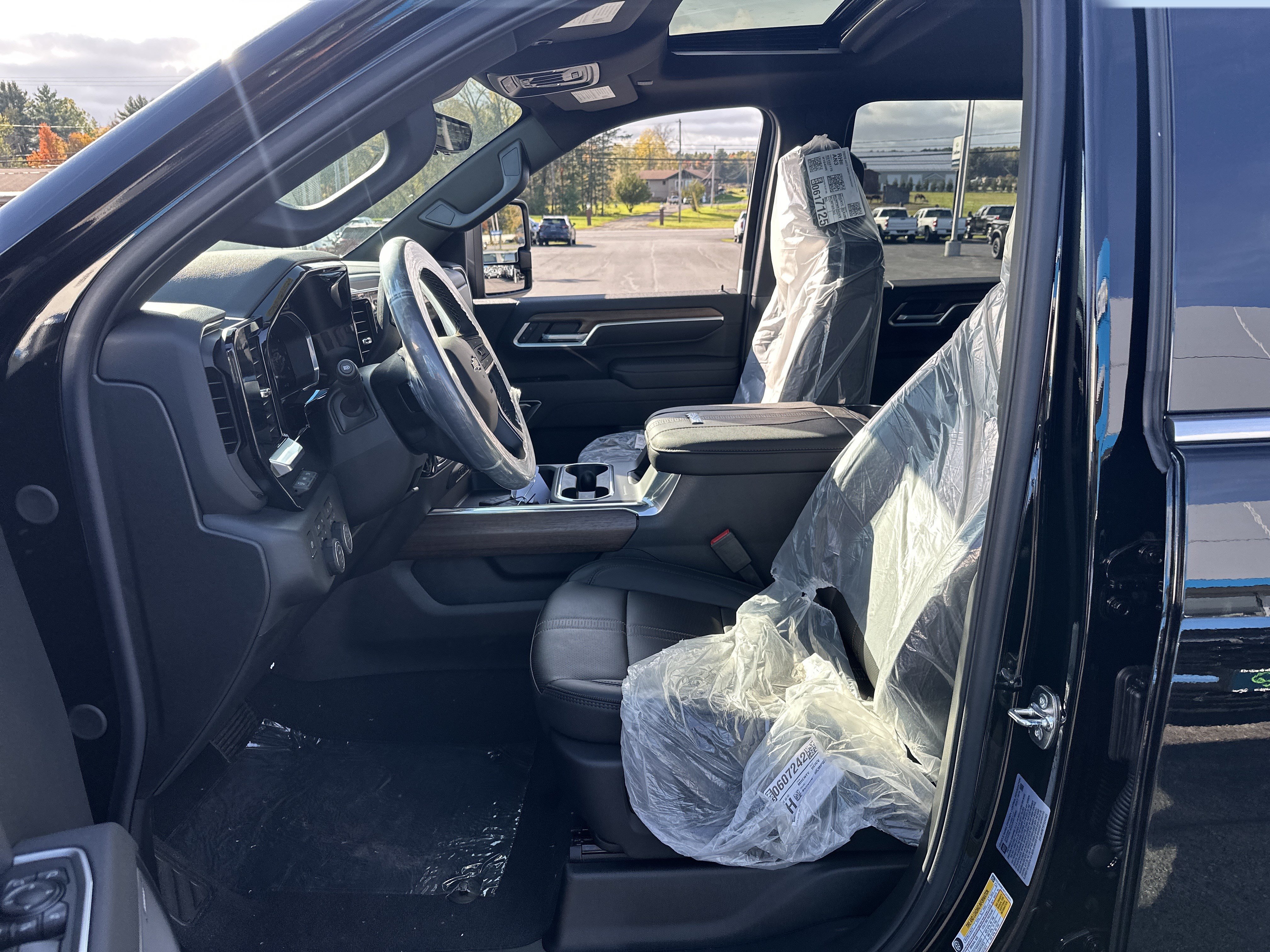 New 2026 Chevrolet Silverado 2500 High Country w/ High Country Premium Package AWD/4WD image 13