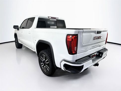 Used 2023 GMC Sierra 1500 AT4 w/ AT4 Preferred Package AWD/4WD image 3