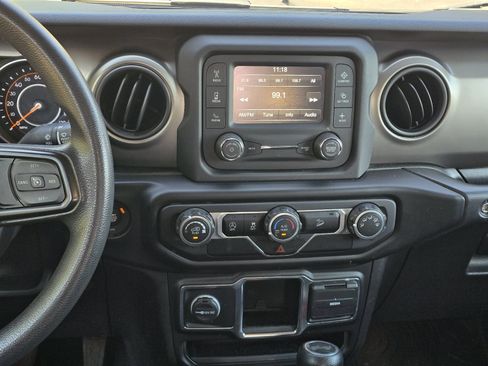 Used 2020 Jeep Wrangler Unlimited Sport AWD/4WD image 16