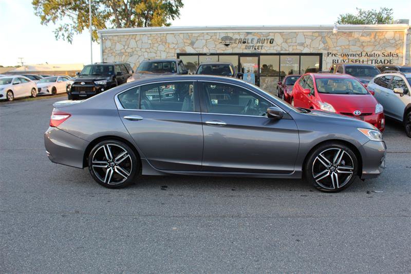 Used 2016 Honda Accord Sport image 8