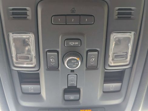 Used 2023 GMC Yukon XL AT4 w/ Technology Package AWD/4WD image 33