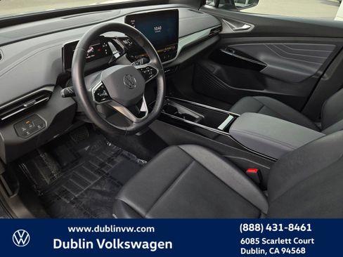 Used 2023 Volkswagen ID.4 Pro S image 9
