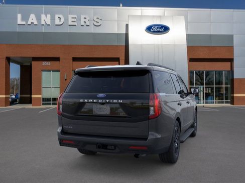 New 2025 Ford Expedition Active image 8