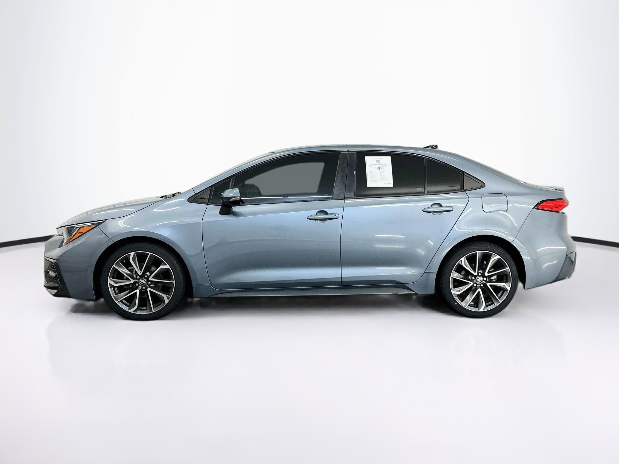 Used 2021 Toyota Corolla SE w/ Carpet Mat Package (TMS) FWD image 4