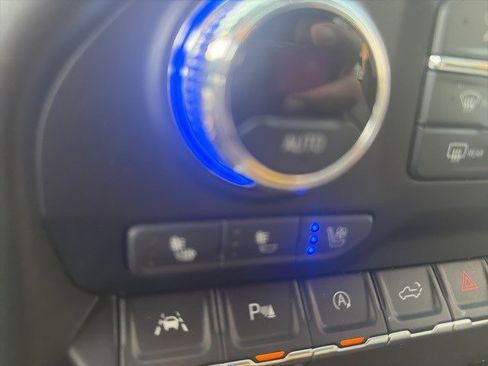 Used 2020 GMC Sierra 1500 SLT w/ SLT Premium Plus Package image 6