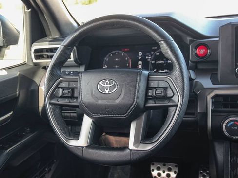 Used 2025 Toyota Tacoma TRD Sport AWD/4WD image 15