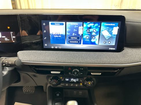 New 2026 Nissan Kicks SV AWD/4WD image 6