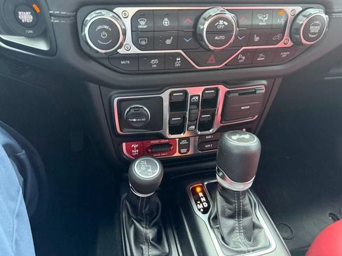 Used 2024 Jeep Wrangler Unlimited Rubicon 392 AWD/4WD image 15