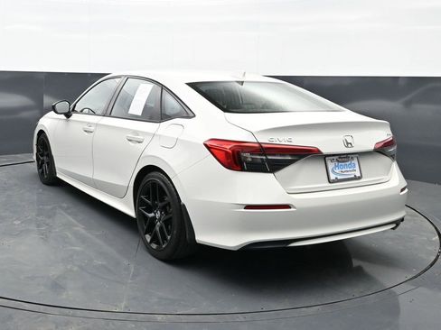 Used 2023 Honda Civic Sport image 5