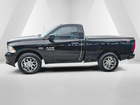 Used 2015 RAM 1500 Express RWD image 4