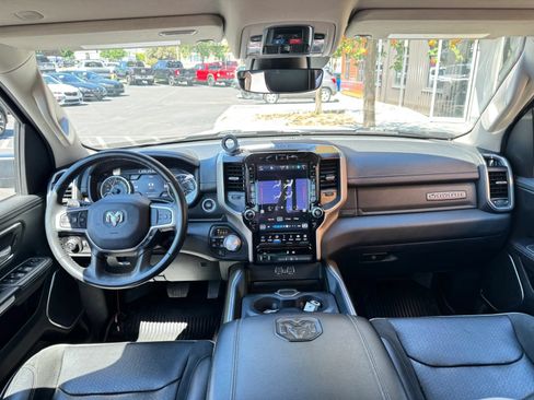 Used 2022 RAM 1500 Laramie AWD/4WD image 13