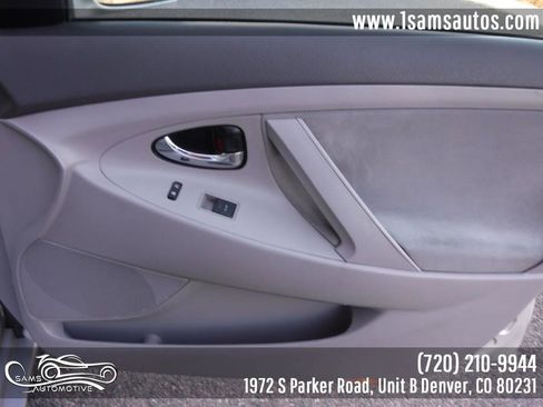 Used 2010 Toyota Camry LE image 35