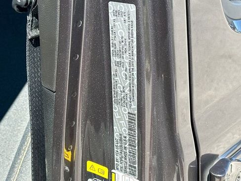 New 2025 Jeep Gladiator Sport image 33