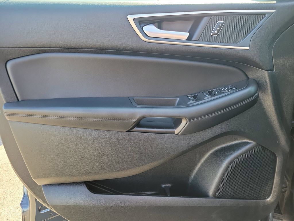 Used 2024 Ford Edge SEL w/ Convenience Package AWD/4WD image 17