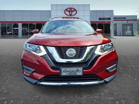 Used 2019 Nissan Rogue SV w/ Premium Package AWD/4WD image 11
