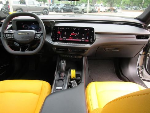 Used 2026 Dodge Charger Scat Pack AWD/4WD image 12