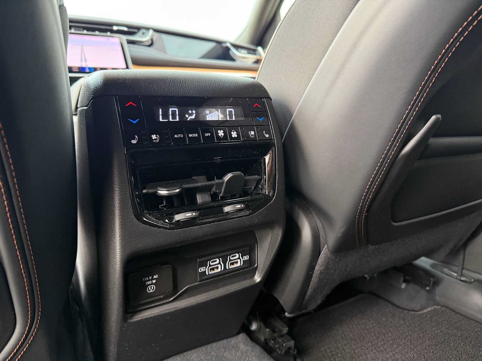 Certified 2023 Jeep Grand Cherokee Summit AWD/4WD image 23