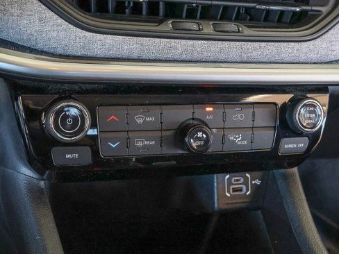 Used 2022 Jeep Compass Latitude image 18