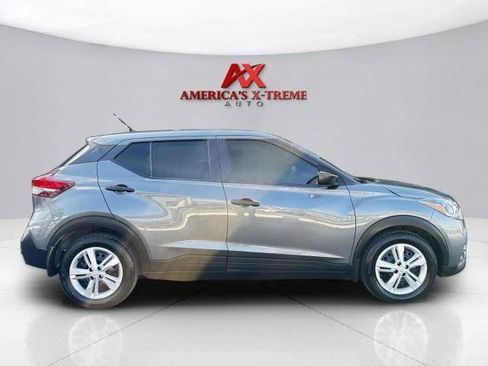 Used 2020 Nissan Kicks S FWD image 7