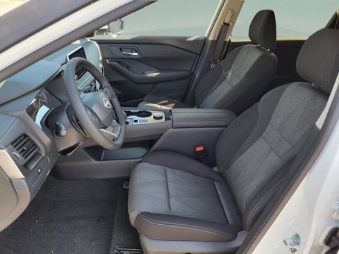 New 2026 Nissan Rogue SV AWD/4WD image 18