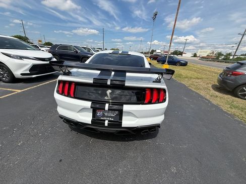Used 2020 Ford Mustang Shelby GT500 w/ Carbon Fiber Track Pack RWD image 4