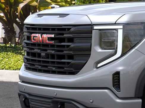 New 2025 GMC Sierra 1500 Elevation image 13