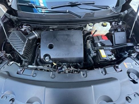 Used 2020 Chevrolet Traverse LT w/ Driver Confidence II Package image 43