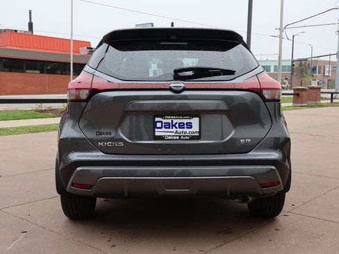 Used 2024 Nissan Kicks SR w/ SR Premium Package FWD image 5