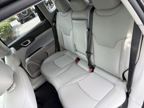Used 2022 Jeep Compass Latitude w/ Convenience Group AWD/4WD image 13