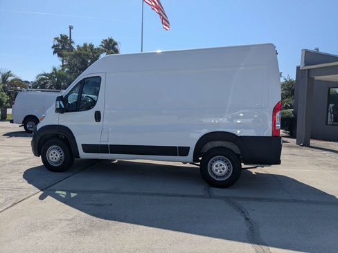 Used 2024 RAM ProMaster 2500 w/ Convenience Group FWD image 7