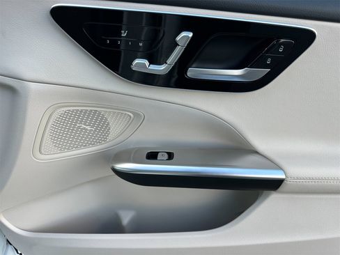 Certified 2025 Mercedes-Benz C 300 Sedan image 19